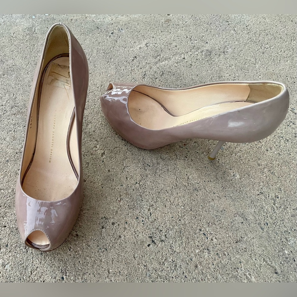 Giuseppe Zanotti Patent Leather peep-toe high-heeled pump BeigeSz39made in Italy - Picture 3 of 10